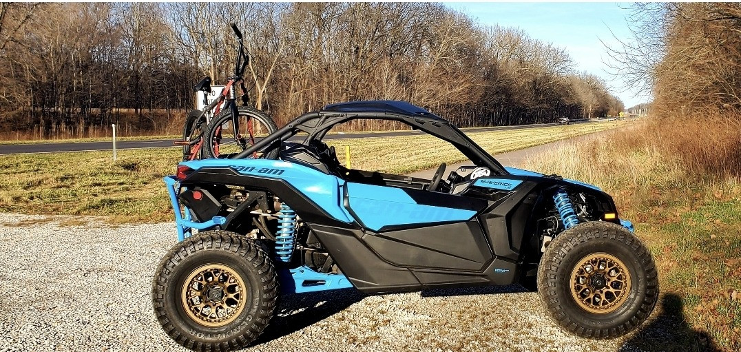 Profile view of Gladiator XComp tires on Can Am Maverick UTV