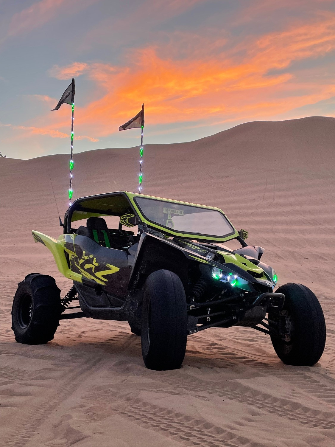 2021 Yamaha YXZ1000R with Sandcraft RCR Nomad wheels