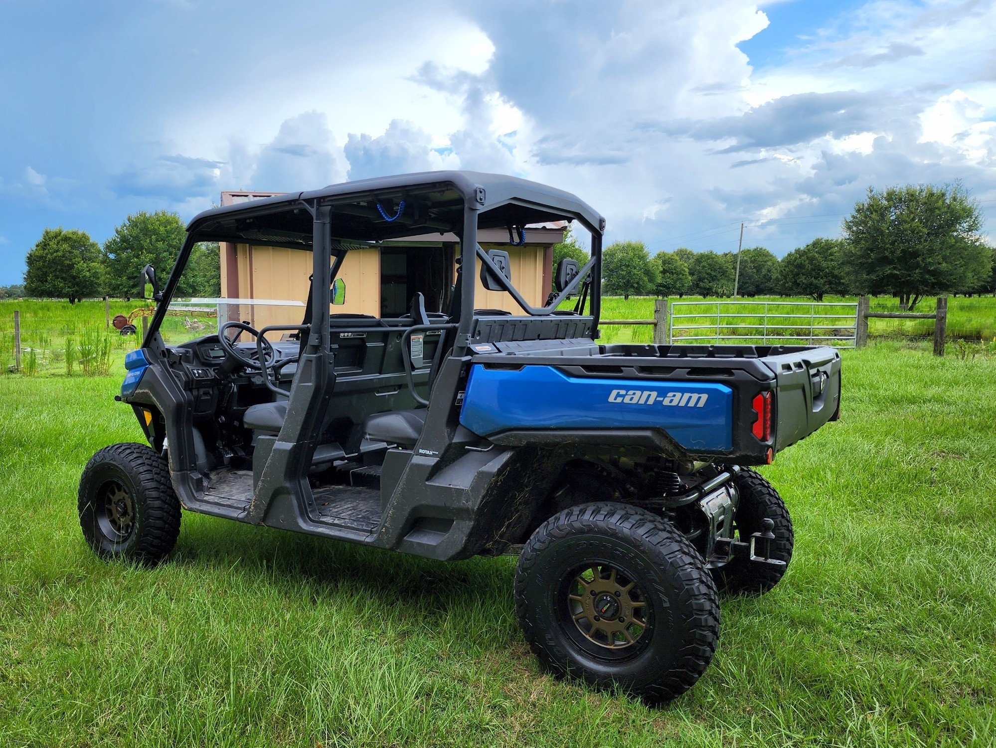 2022 Can-Am Defender with System 3 Offroad ST 5 wheels
