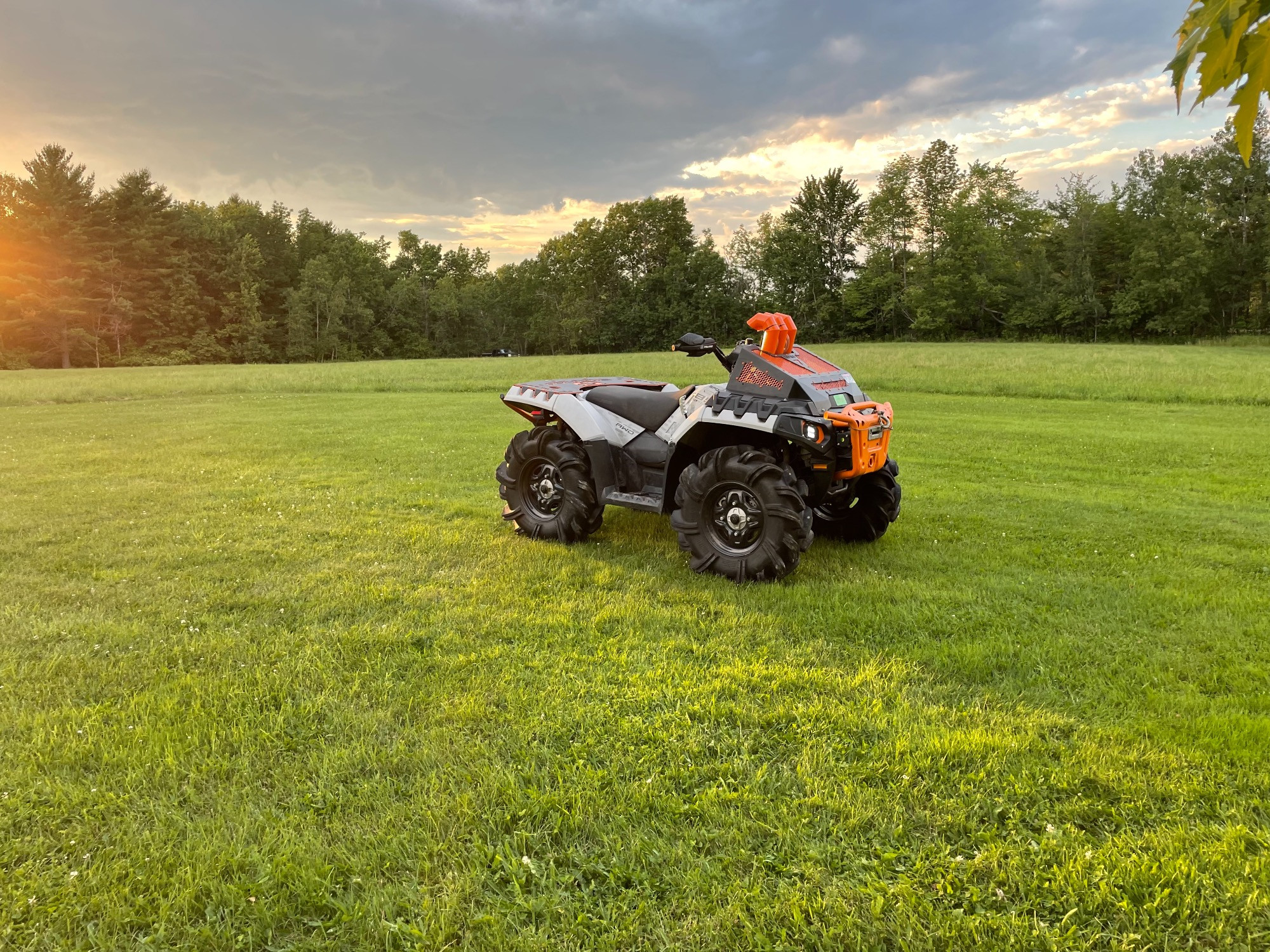2021 Polaris Sportsman with Highlifter Outlaw tires
