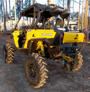 1 2011 Commander 1000 Can Am Lift 6 Outside Flares