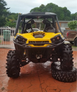 1 2013 Commander 1000 Can Am Stock Outside Flares